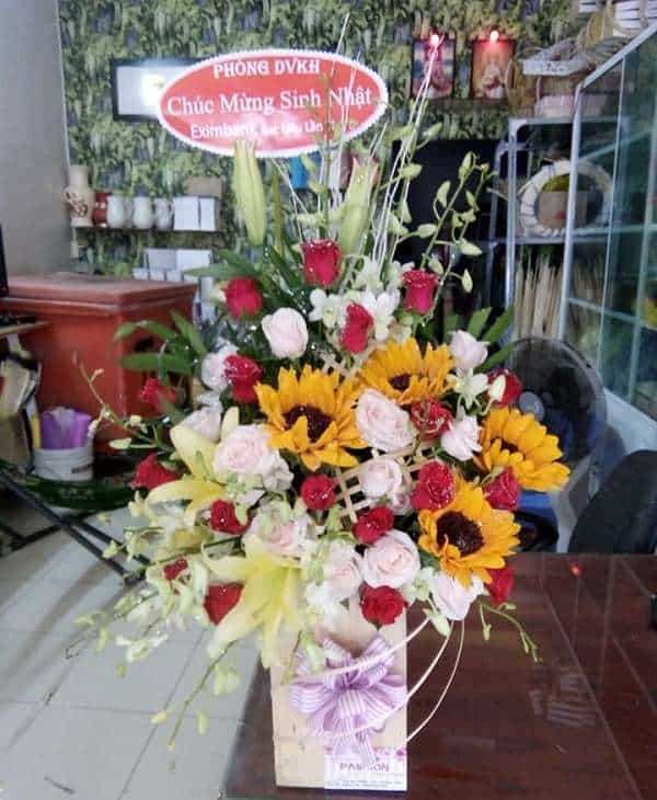 Dien hoa chuc mung khai truong tai bac lieu